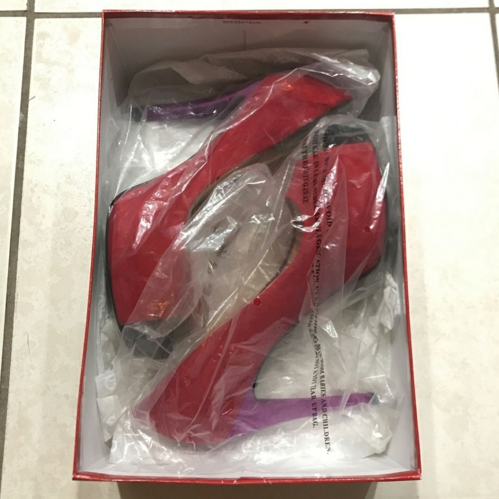 GUESS woman's tricolor suede pumps - Picture 6 of 7